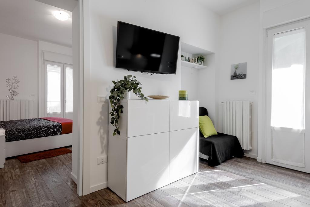 Stayeasy Filzi11 - 3 Bedrooms, 2 Baths - Central Station Milano Exteriör bild